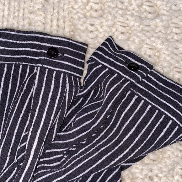 Adriana Papell black striped top size medium - Picture 3 of 6